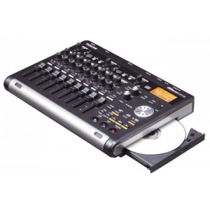 TASCAM DP03
